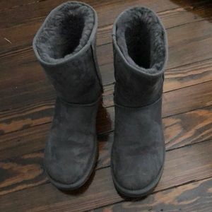 Gray uggs
